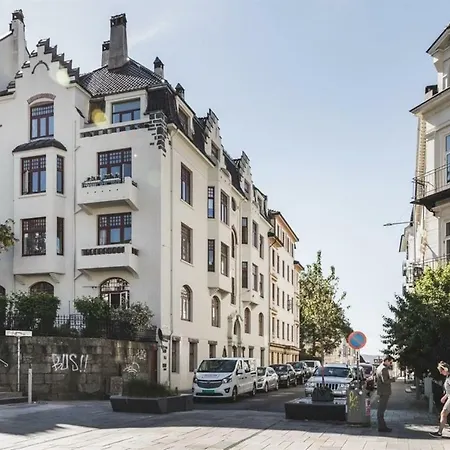 Urban&stylish Apt In Central - Pro Managed Bergen