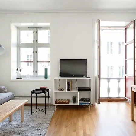 Urban&stylish Apt In Central - Pro Managed